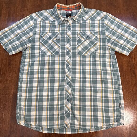 The North Face Short Sleeve Button Up Green White Yellow Plaid Men's Size Large - Picture 1 of 12
